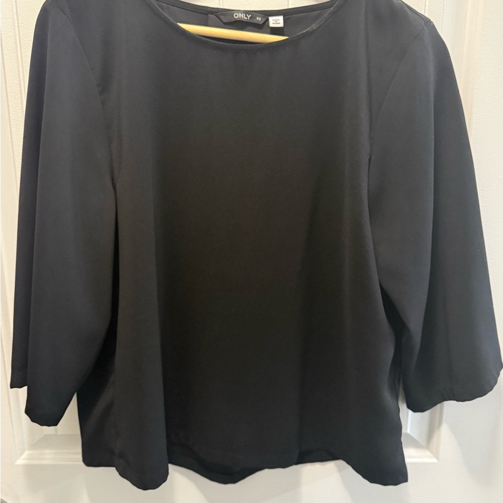 ONLY Women's Classic Black Blouse